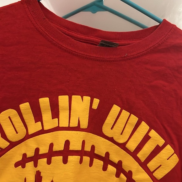 Red crop top in red. - Picture 5 of 9